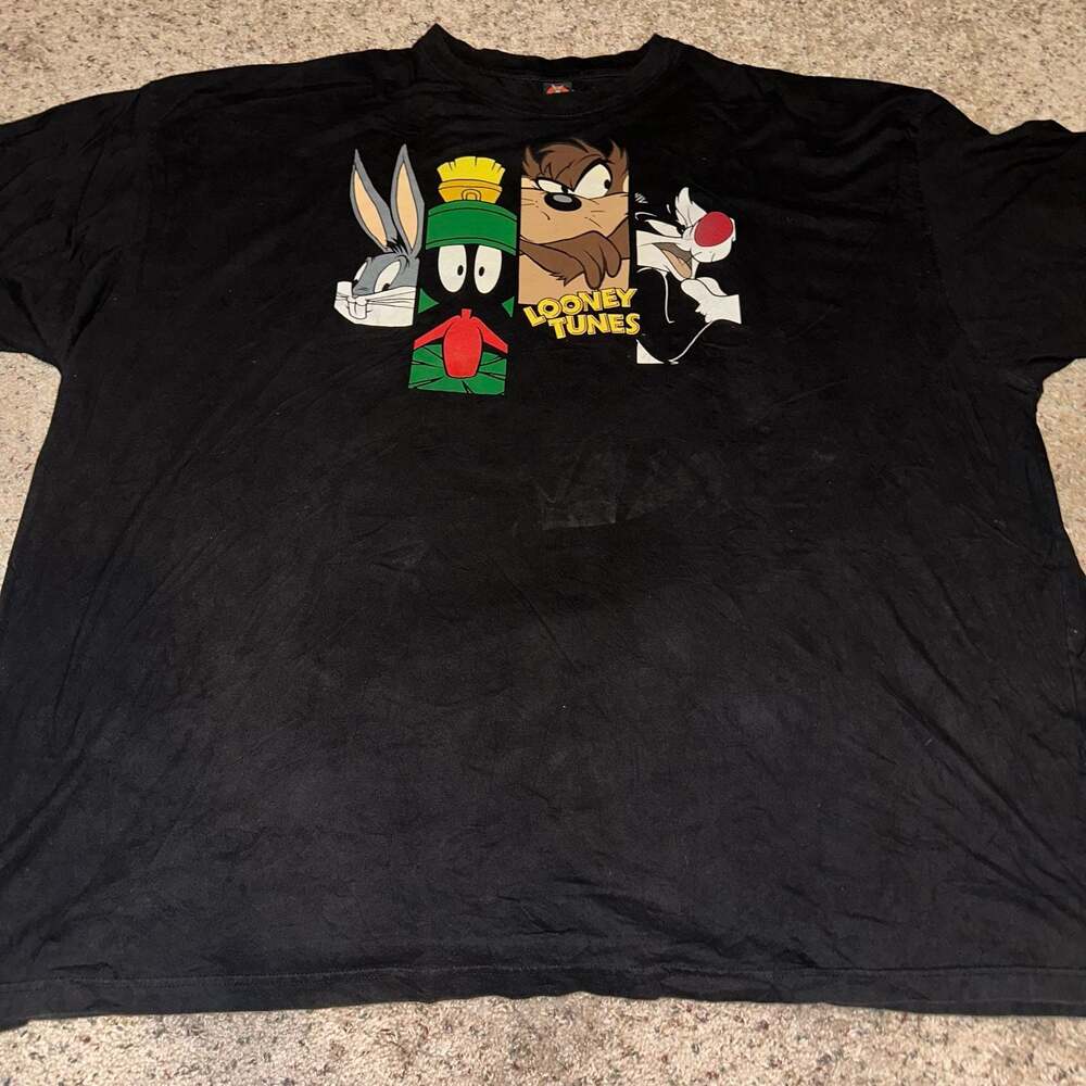 Looney Tunes Character Graphic Black Tee